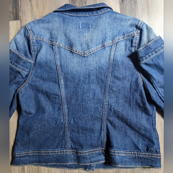 True Freedom - junior or women's jean jacket - Picture 7 of 8